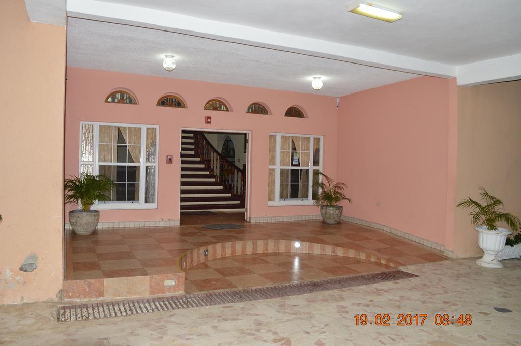 Casa De Shalom Hotel Ocho Rios Buitenkant foto